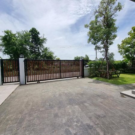Baan Dalah Pool Villa ブリーラム エクステリア 写真
